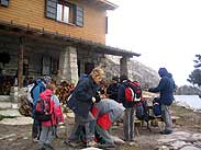 Al Josep M. Blanc preparant-nos per anar al Colomina
