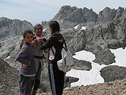 Rut, Marta i Lluís, davant els Picos d'Europa